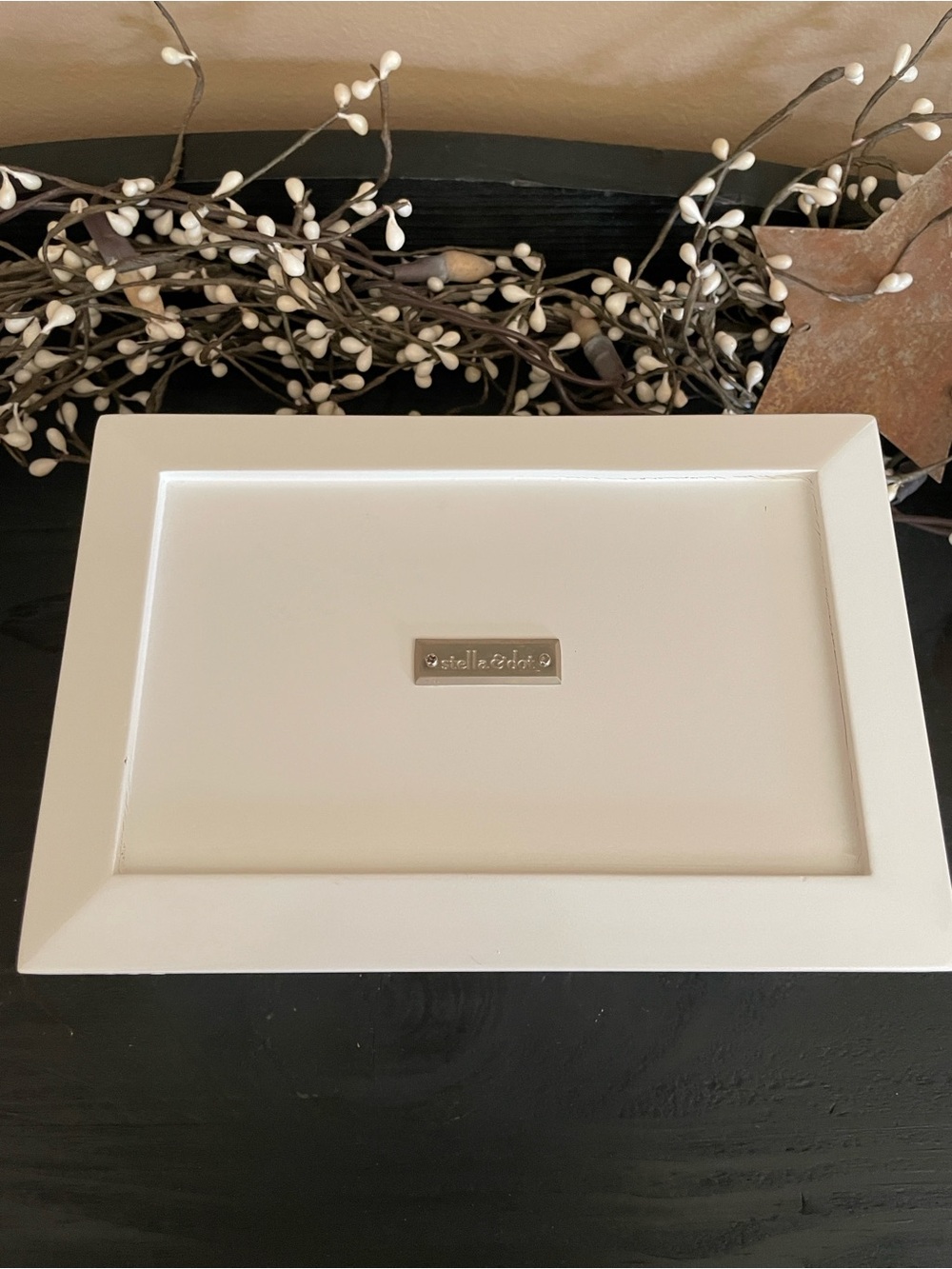 NEW!! Stella & Dot Linen Lined White Decorative Ring Storage Box - 8”x5”x3”
